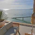בית נופש Croatian Family Pool House Near Sea