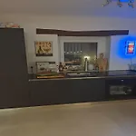 Croatian Family Pool House Near Sea בית נופש *